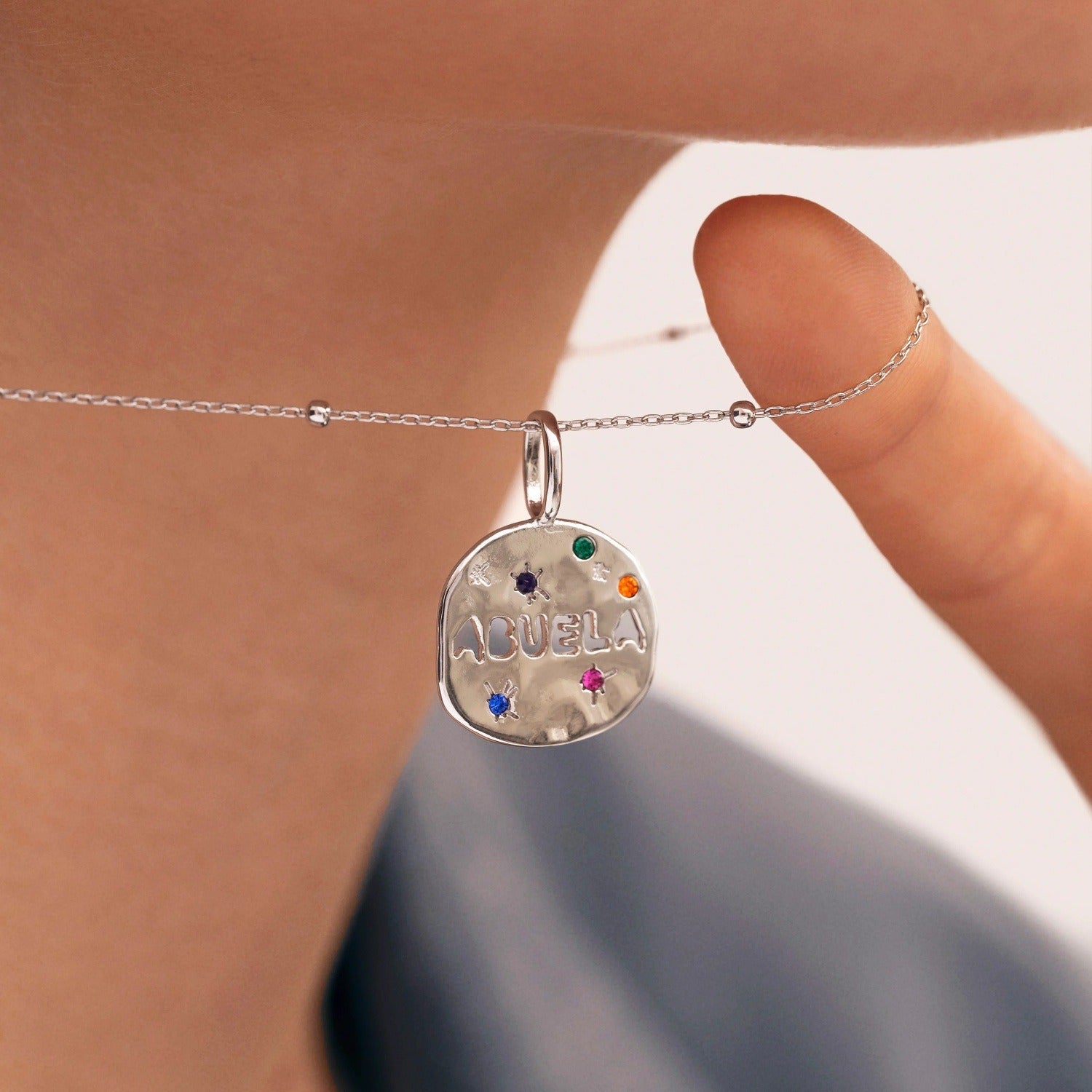 Irregular circular necklace